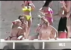 Bahar ile sarışın Macar genç bir sürü ayılar lezbian sex party