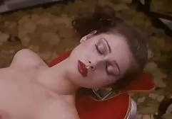 Başka bir kadın Siyah party sex disco Boğa tedavi alır